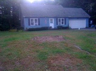 10 Whippoorwill Rd, Queensbury, NY 12804