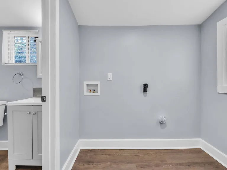 307 B St — Photo 13