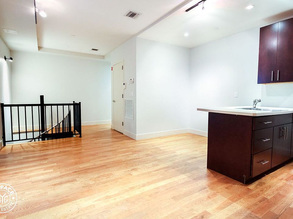 1st image of 26 Fayette St APT 1R
