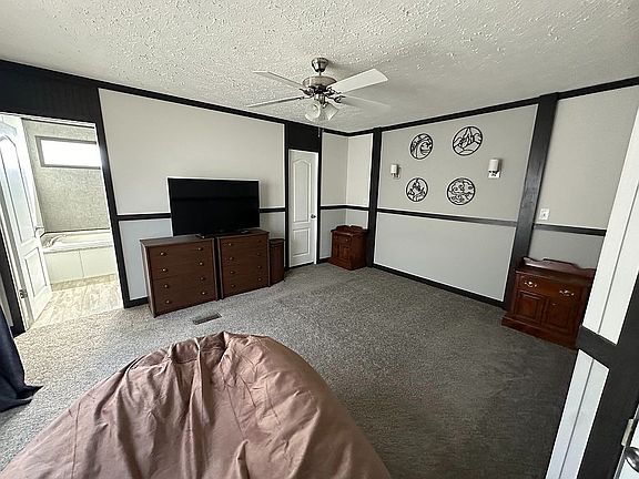 3rd image of 163 Canyon Vlg