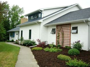 4933 N Meade St, Appleton, WI 54913