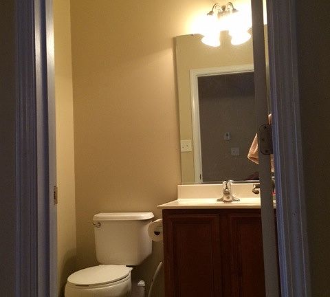 1/2 Bath
