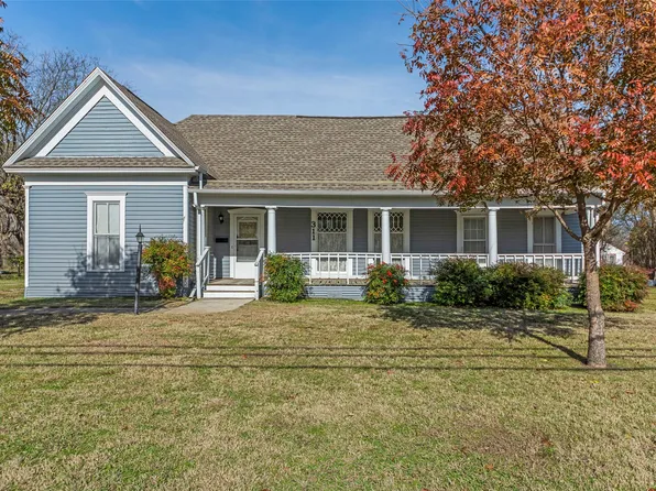 311 Summit St, Farmersville, TX 75442
