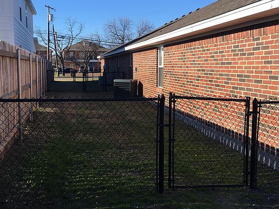 3rd image of 1610 Bagby Ave