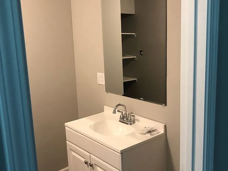 3331 N Valleyview Dr — Photo 3