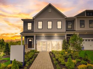 42 Rose Hill Way, Aston, PA 19014