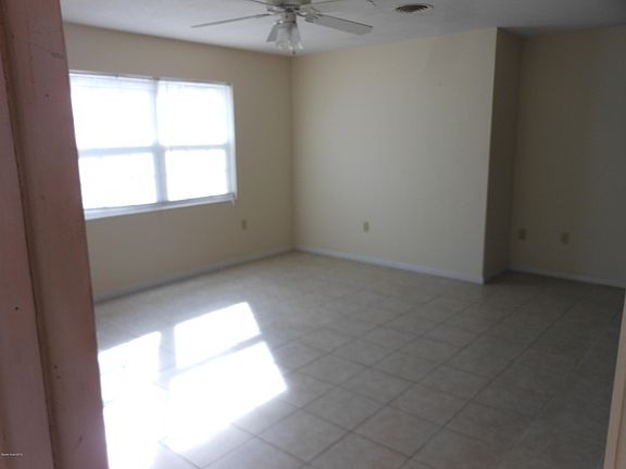 4th image of 1704 Glendon Dr