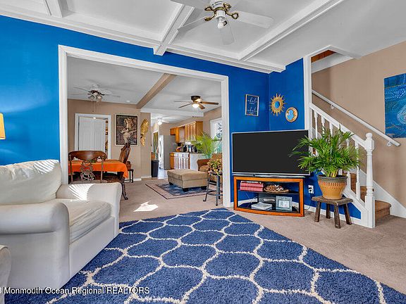 3rd image of 86 Barberie Avenue