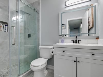 709 Jonathan Glen Way, Las Vegas, NV, 89145