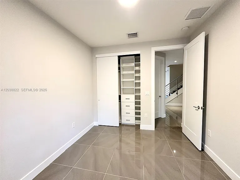 10560 NW 63rd Ter — Photo 8