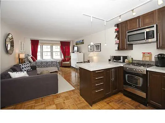 Sold by Evans Real Estate | media 4