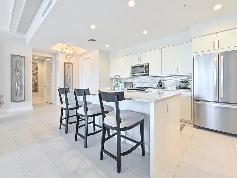1111 Central Ave #303 — Photo 9