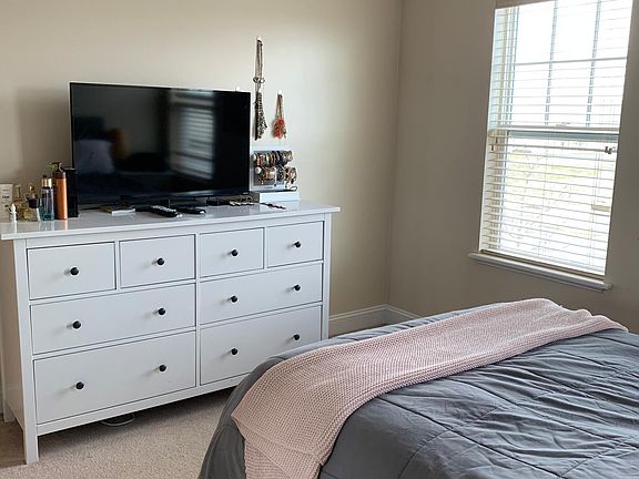 5th image of 3 Hampstead Pl APT 320