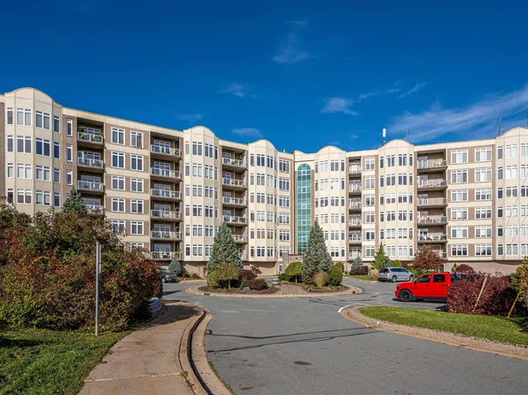 94 Bedros Ln #605, Halifax, NS B3M 4X3