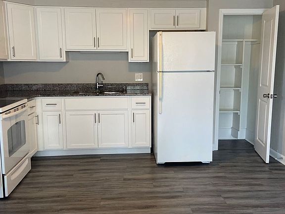 3rd image of 1915 Athol St APT 6