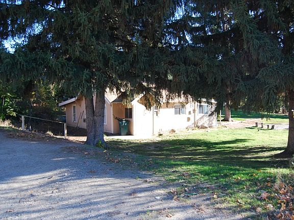 4th image of 614 E Wapato Ave