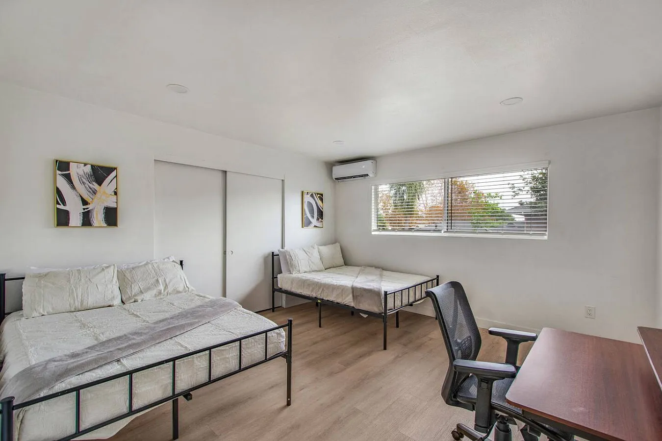 2 bed, 985 sqft, $4,500 — Photo 3