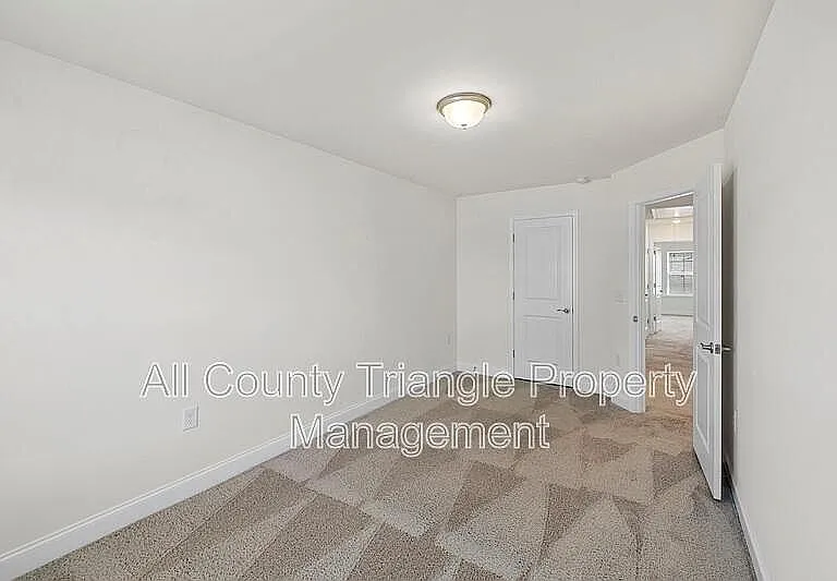 2105 Nandina Trl — Photo 21