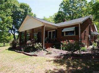 1139 W Cherokee St, Blacksburg, SC 29702