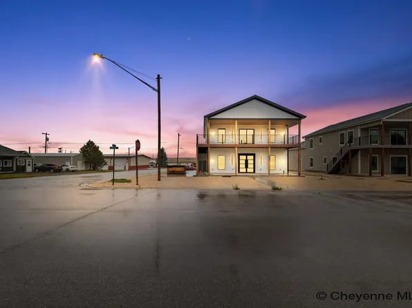 118 S Lincoln Ave, Glendo, WY 82213