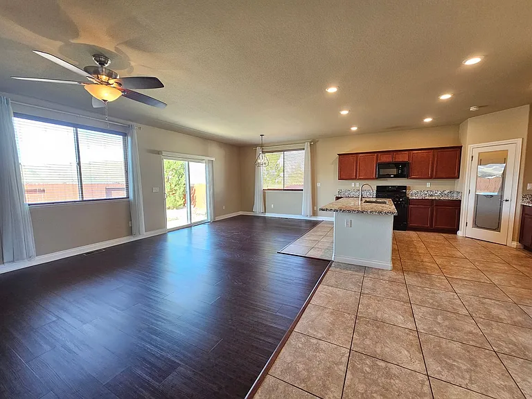 18187 Kodiak Bear Ct — Photo 6