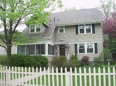1st image of 1518 E Schantz Ave