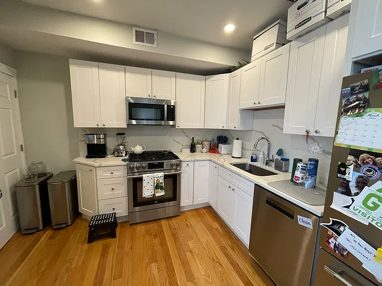 67 Pearl St #2 — Photo 12