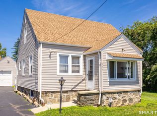 404 Soundview Ave, Bridgeport, CT 06606
