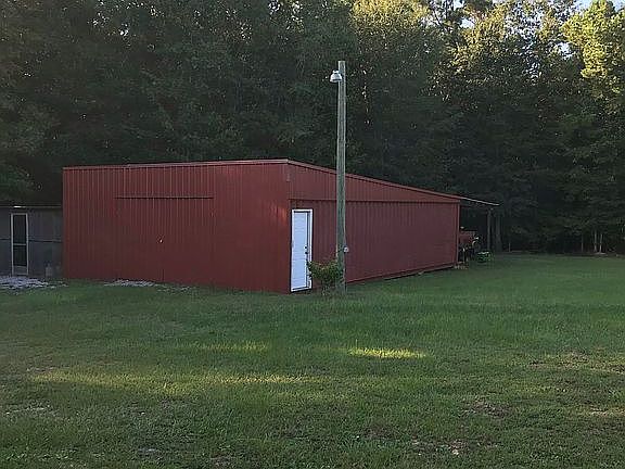 2nd image of 1077 Dukes Rd