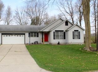 30009 Sugar Pine Dr, Elkhart, IN 46514