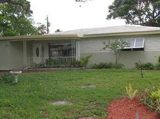 2760 NE 2nd Ct, Boca Raton, FL 33431