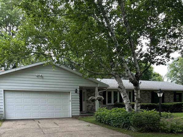 3306 Kingston Dr, Madison, WI 53713