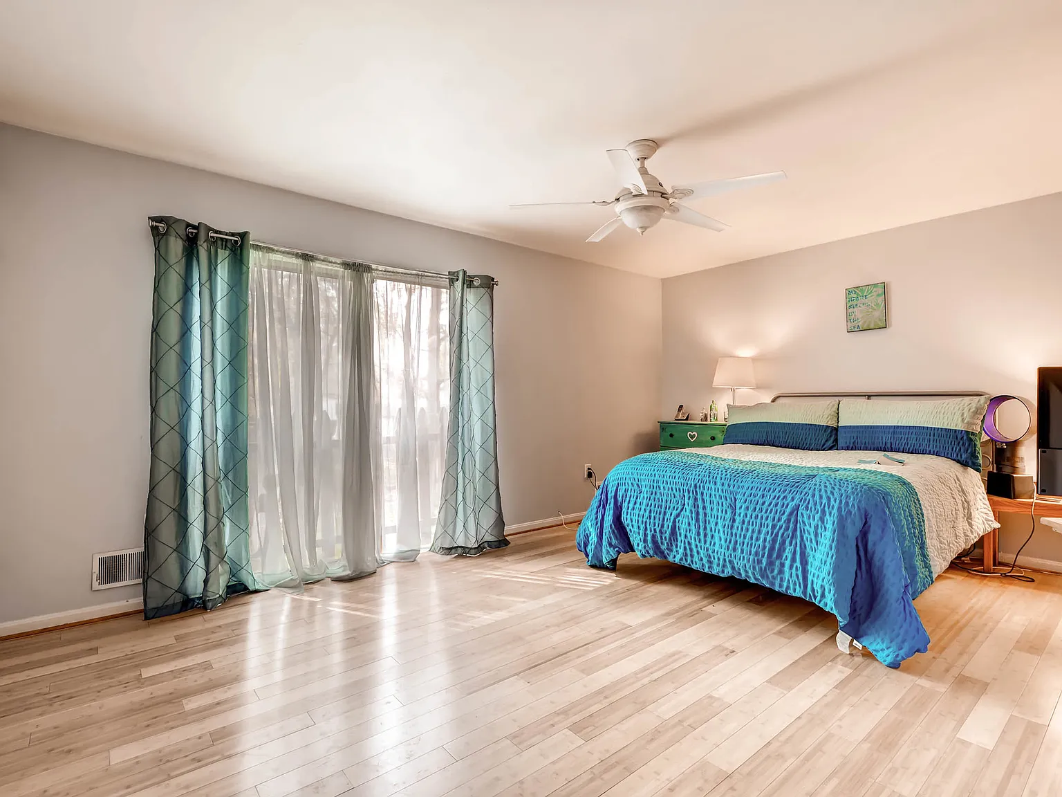 2273 Bridle Path Dr photo 1
