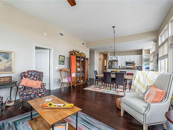 4th image of 201 W Ponce De Leon Ave Unit 702