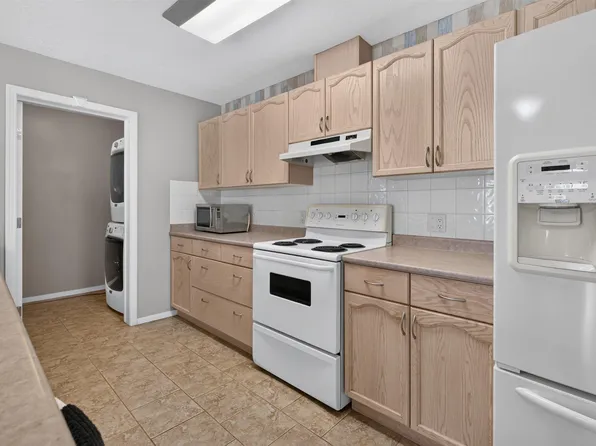 592 Hooke Rd NW #236, Edmonton, AB T5A 5H2