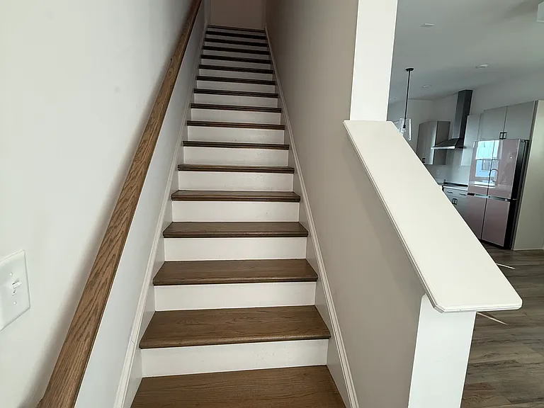 1093 Crest Cir SE — Photo 9