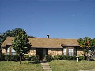 1st image of 2725 Foxglen Dr