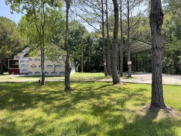 8366 Leake St, Bay Saint Louis, MS 39520