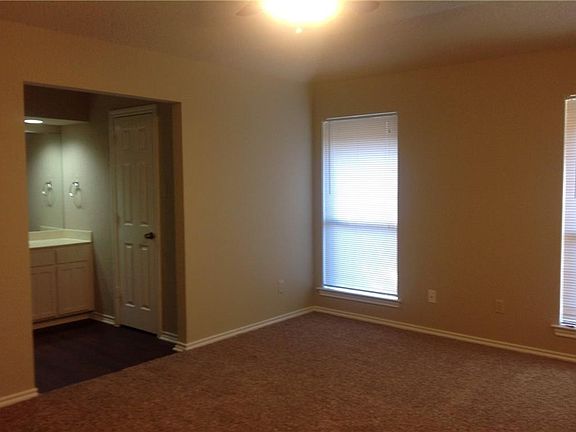 5th image of 1913 Ashley Dr