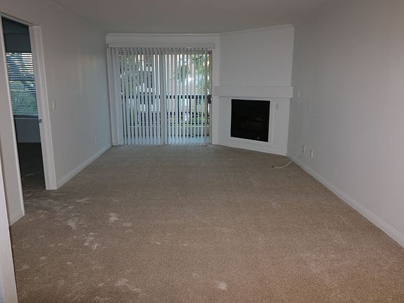 2nd image of 5525 Canoga Ave APT 206