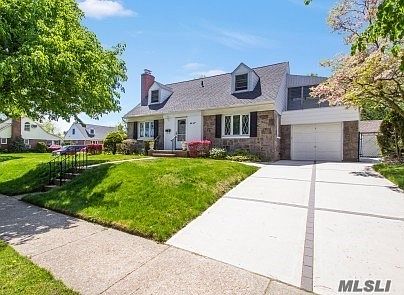 2nd image of 58 Laurel Dr