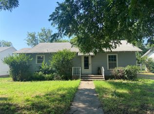 1103 W Payne St, Olney, TX 76374