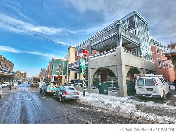 3rd image of 692 Main St #B