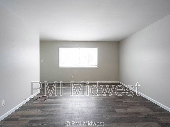 5th image of 7217 E 52nd St
