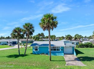 1 Poinsettia Dr, Ormond Beach, FL 32176