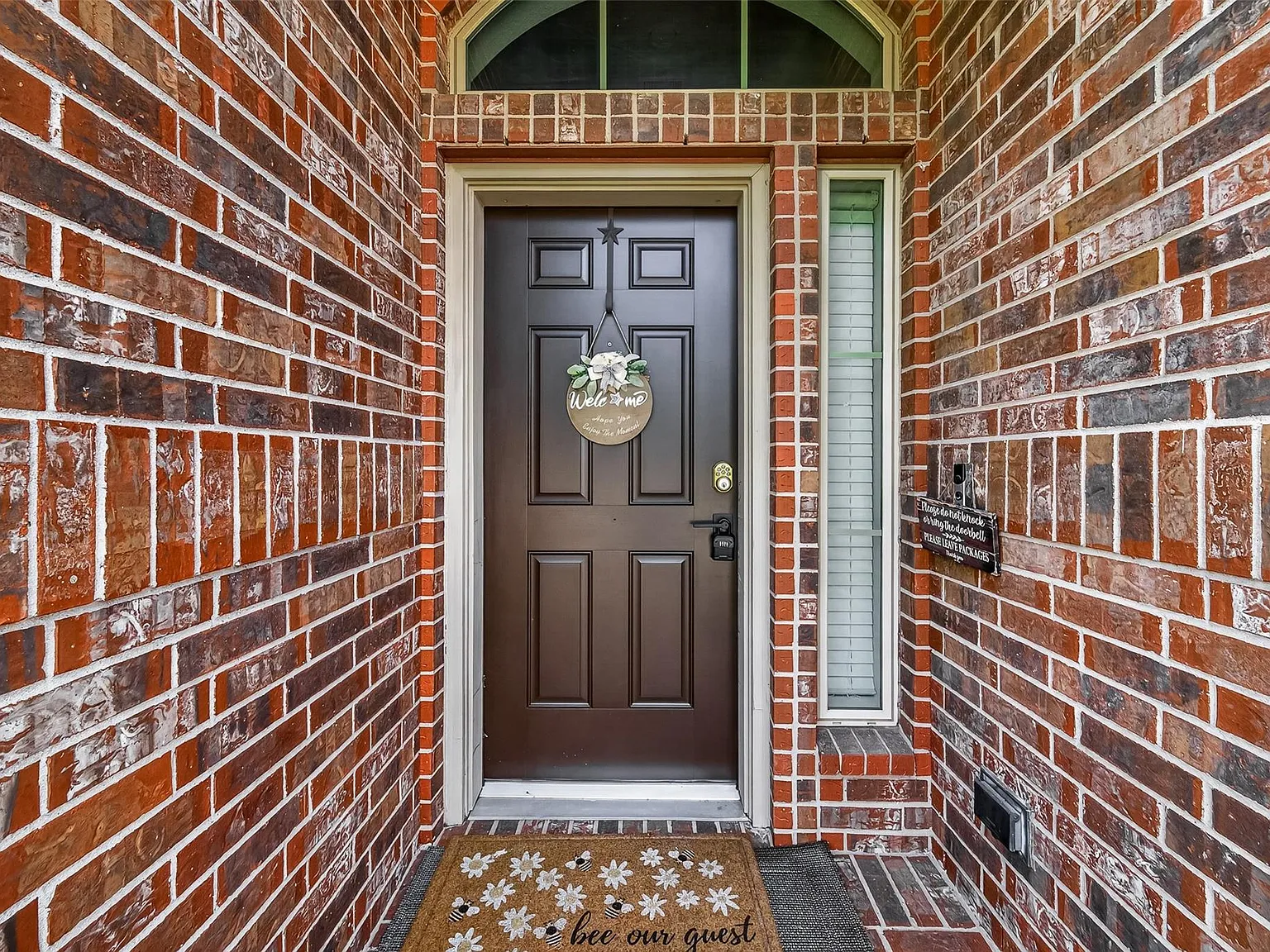 3 bed, 2.0 bath, 2120 sqft, $2,800 — Photo 2