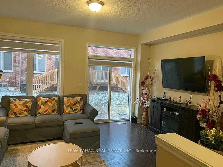 19 Pearman Cres — Photo 5