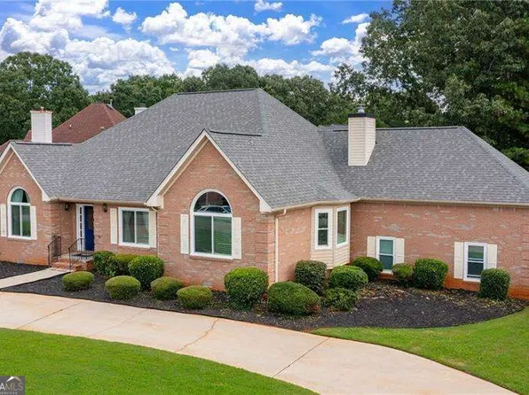 9396 Woodlawn Dr, Douglasville, GA 30135