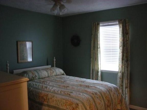 5th image of 85 Donna Ln