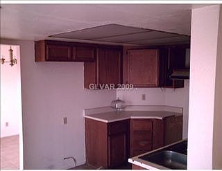 2nd image of 1701 Anzio St